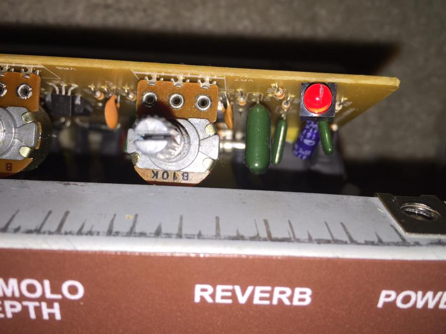 Can a novice repair a solid state amp?-img_0191-jpg
