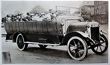 Submarine pickup, two string pickup-220px-charabanc-jpg