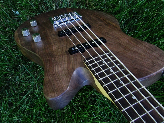 short scale basses-img_2834-jpg