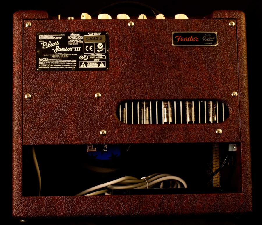 Fender Blues Jr VS Fender Princeton Reissue-bluesjrwinered3-jpg