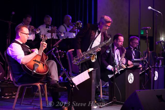 Your favorite music stand for gigging?-9746_10200722379005126_1762197019_n-jpg