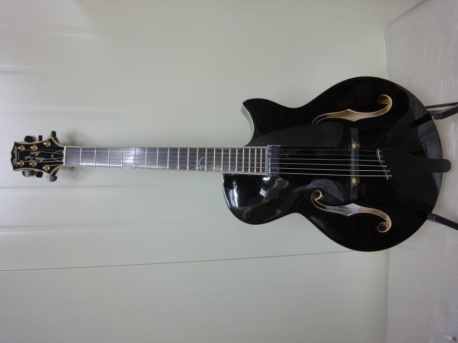 Peerless carved top jazz models in black (now for something completely different!)-mt-maestro-bk-jpg