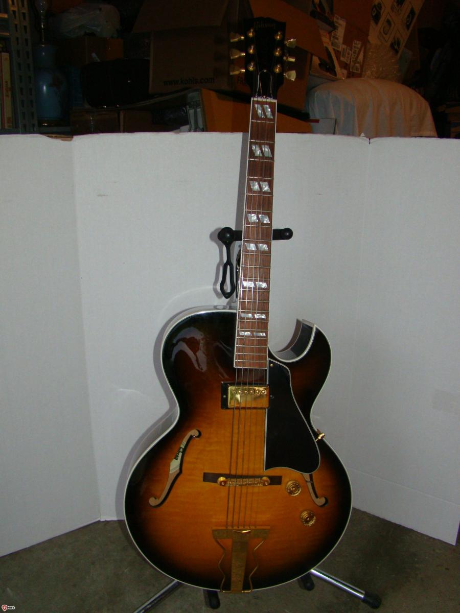 Gibson ES-165 Versus ES-175-165-1-jpg