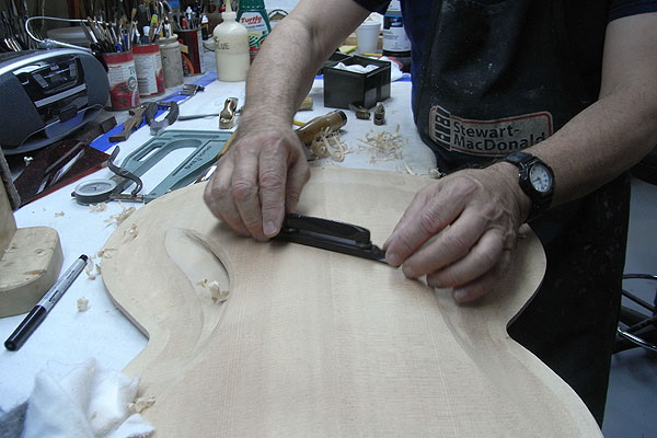 2013 Gibson L-5 Non-Cutaway Carved Shark #2-kunkelgibsonshark_ishibibashi_06_bkcarving-jpg