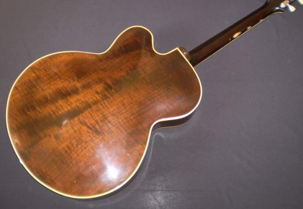 Was the Gibson L-7 ever made with a pickup?-capture-d-8217e-769cran-2015-12-08-768-14-00-45-png
