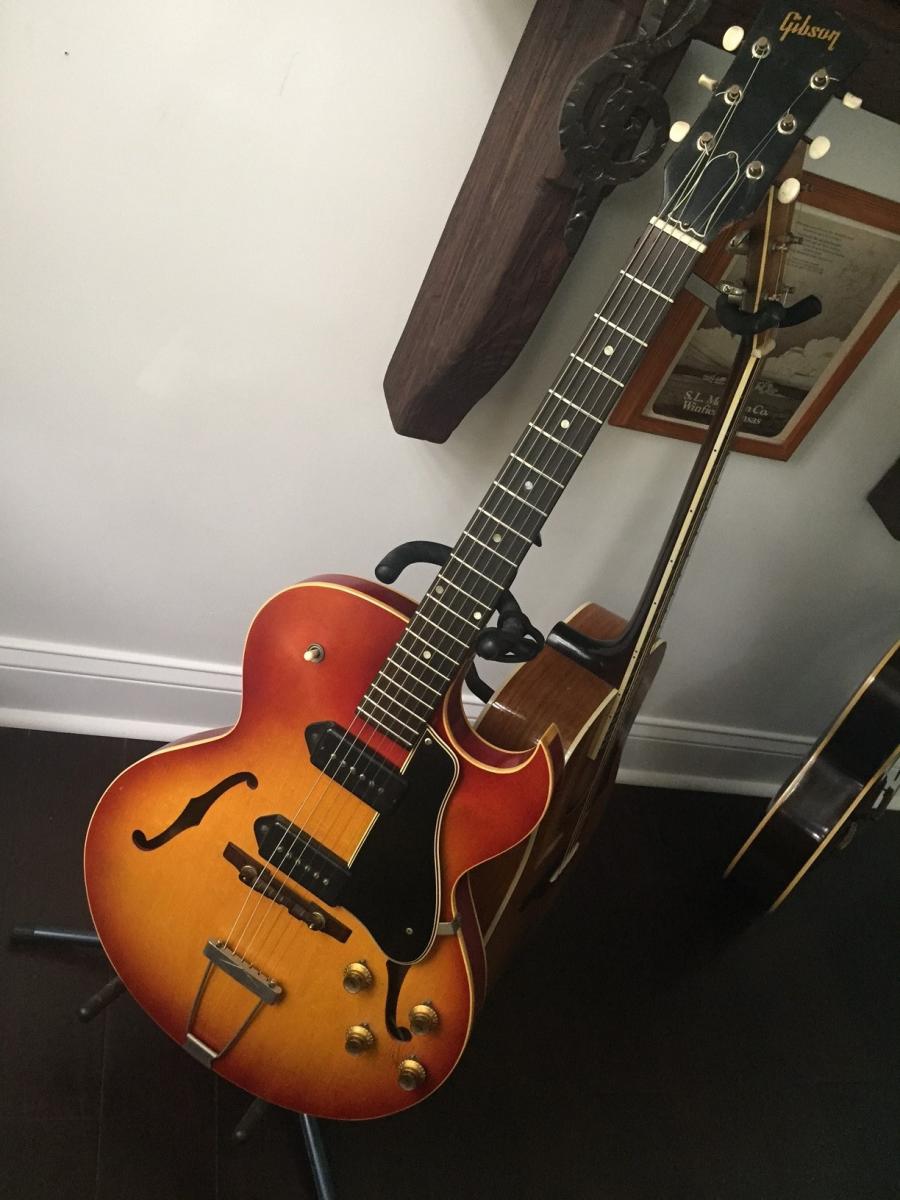 Gibson Es-330 vs Es-137-125-jpg