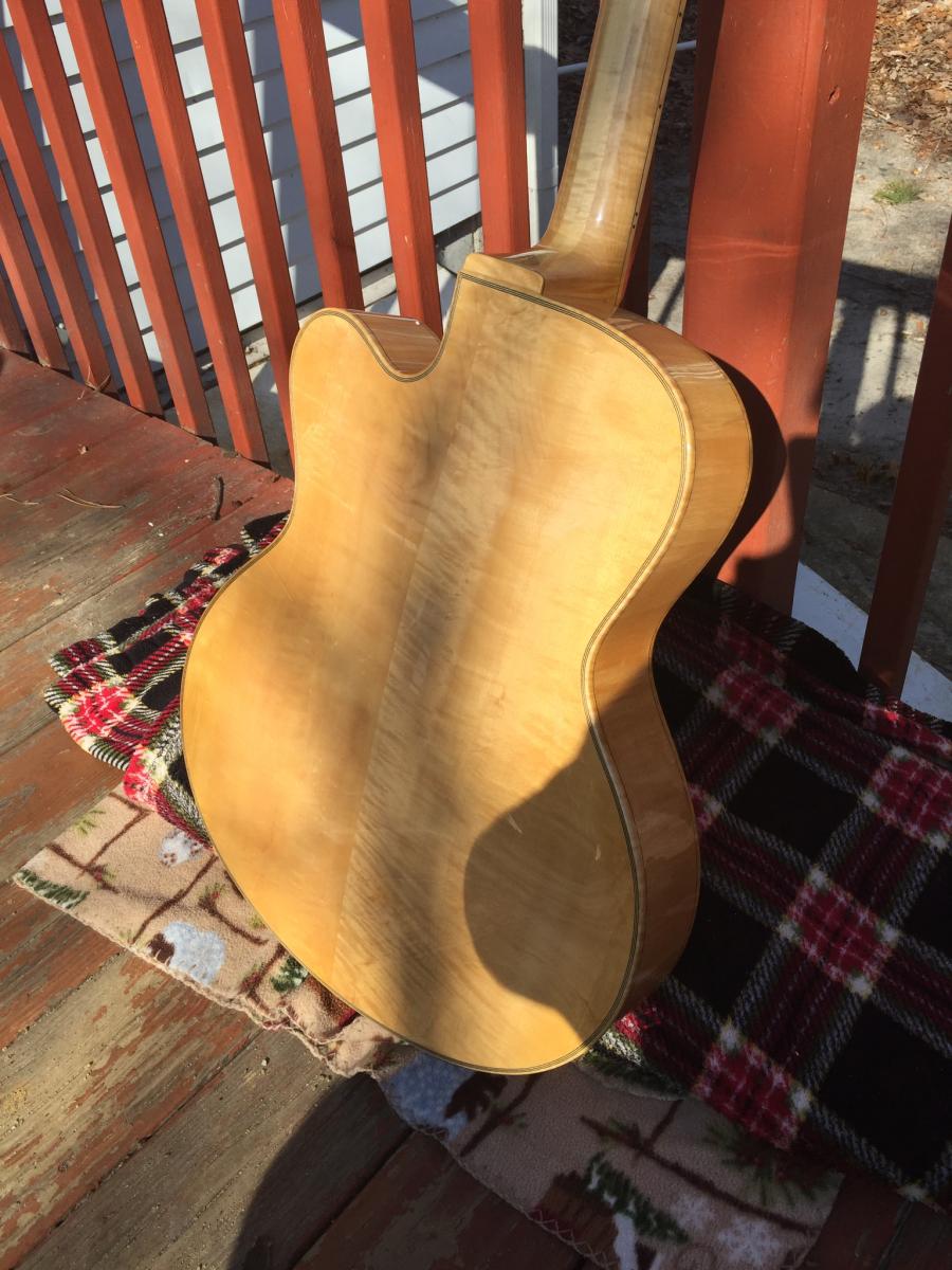 Ms Lora/Mr Wu Special Dream Guitar-image-jpg