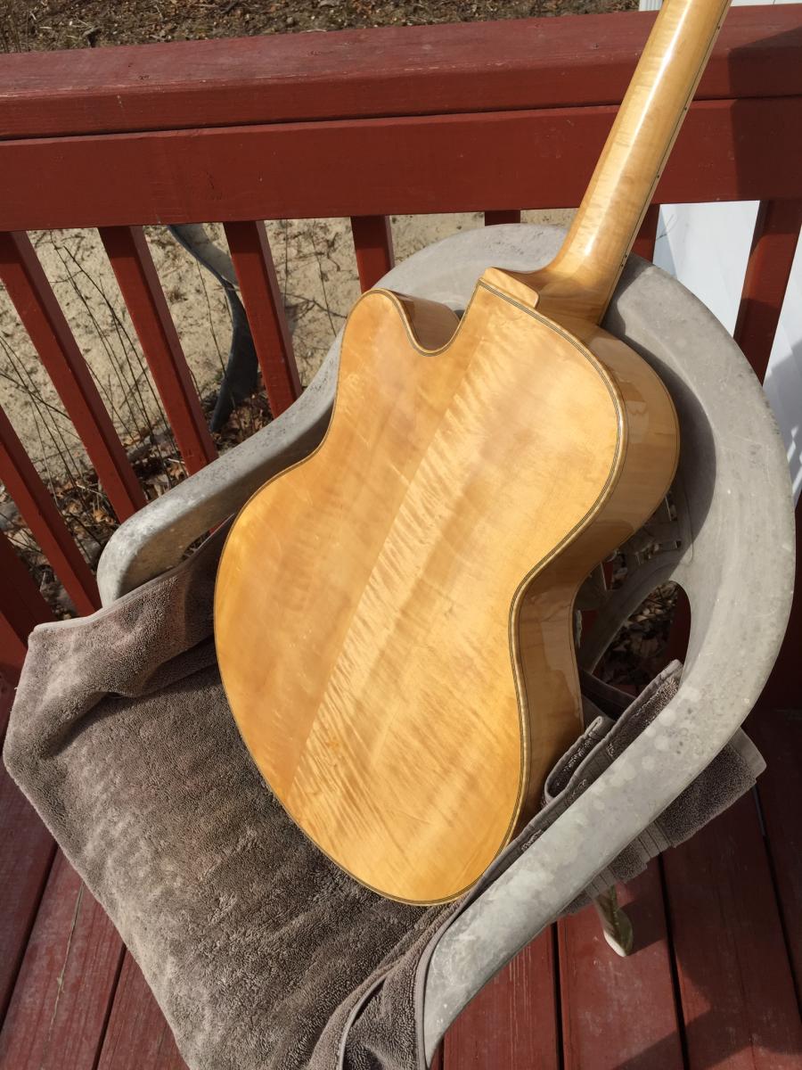 Ms Lora/Mr Wu Special Dream Guitar-image-jpg