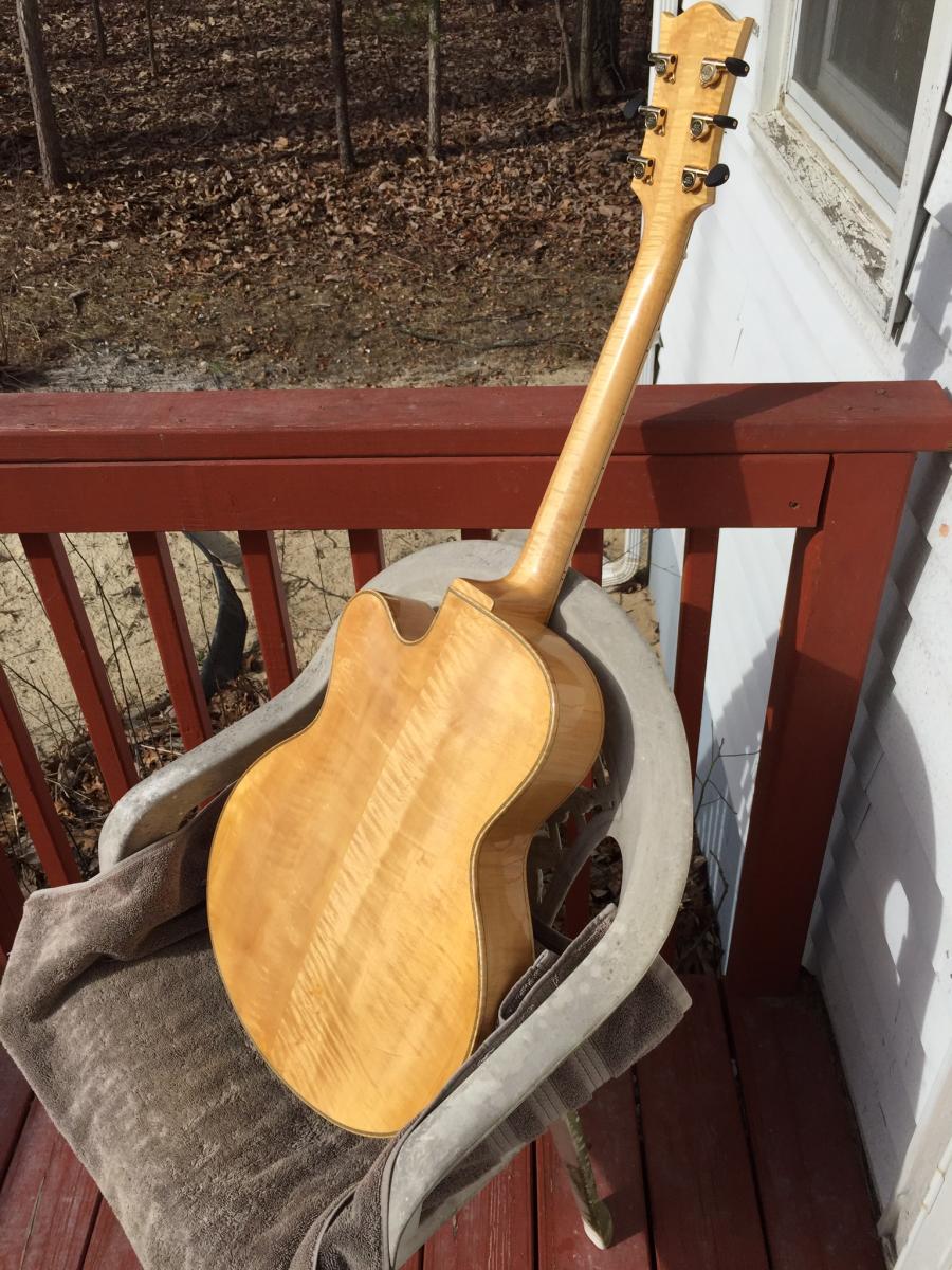 Ms Lora/Mr Wu Special Dream Guitar-image-jpg