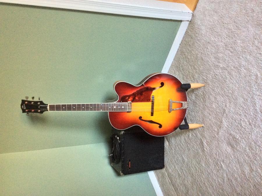Gibson Solid Formed 17&quot; Venetion Cutaway-image-jpg