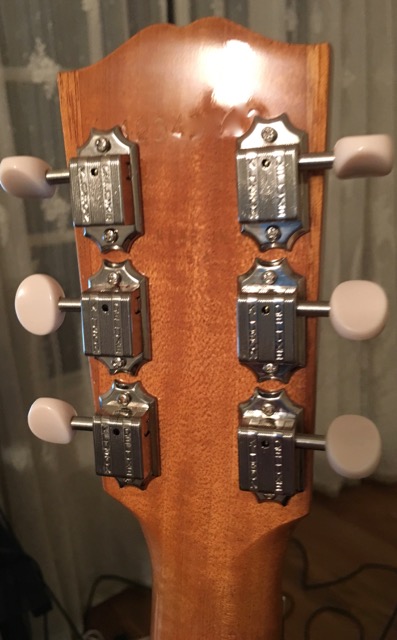 Need help/advice from the serious buyers...-gibson-j25-headstock-1-jpg