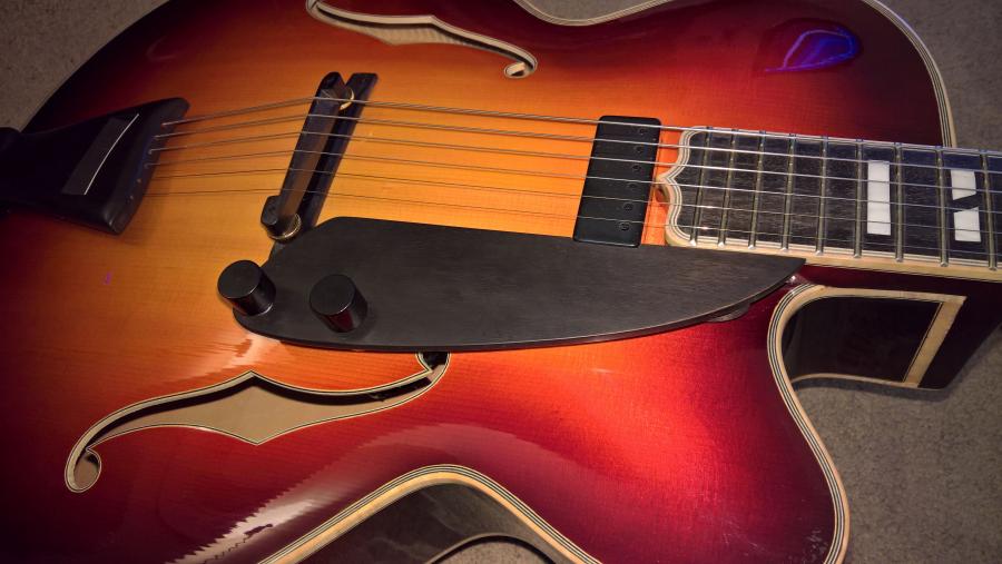 Mr. Wu Guitar-wp_20160707_17_52_05_pro-jpg
