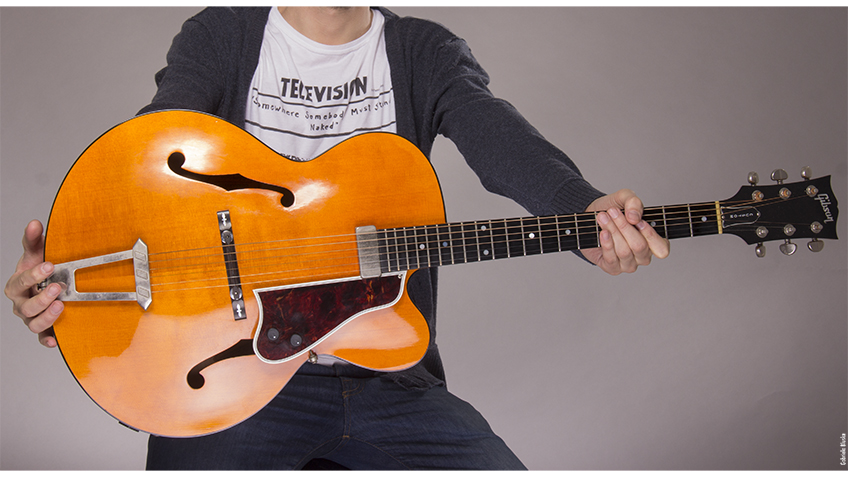 Floating pickups for archtop guitar deals