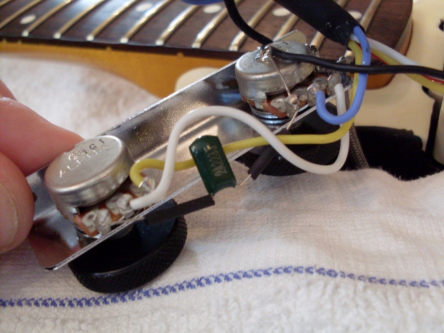 &quot;50s&quot; or &quot;modern&quot; wiring on a 175 type guitar ?-sdc11566-640x480-jpg