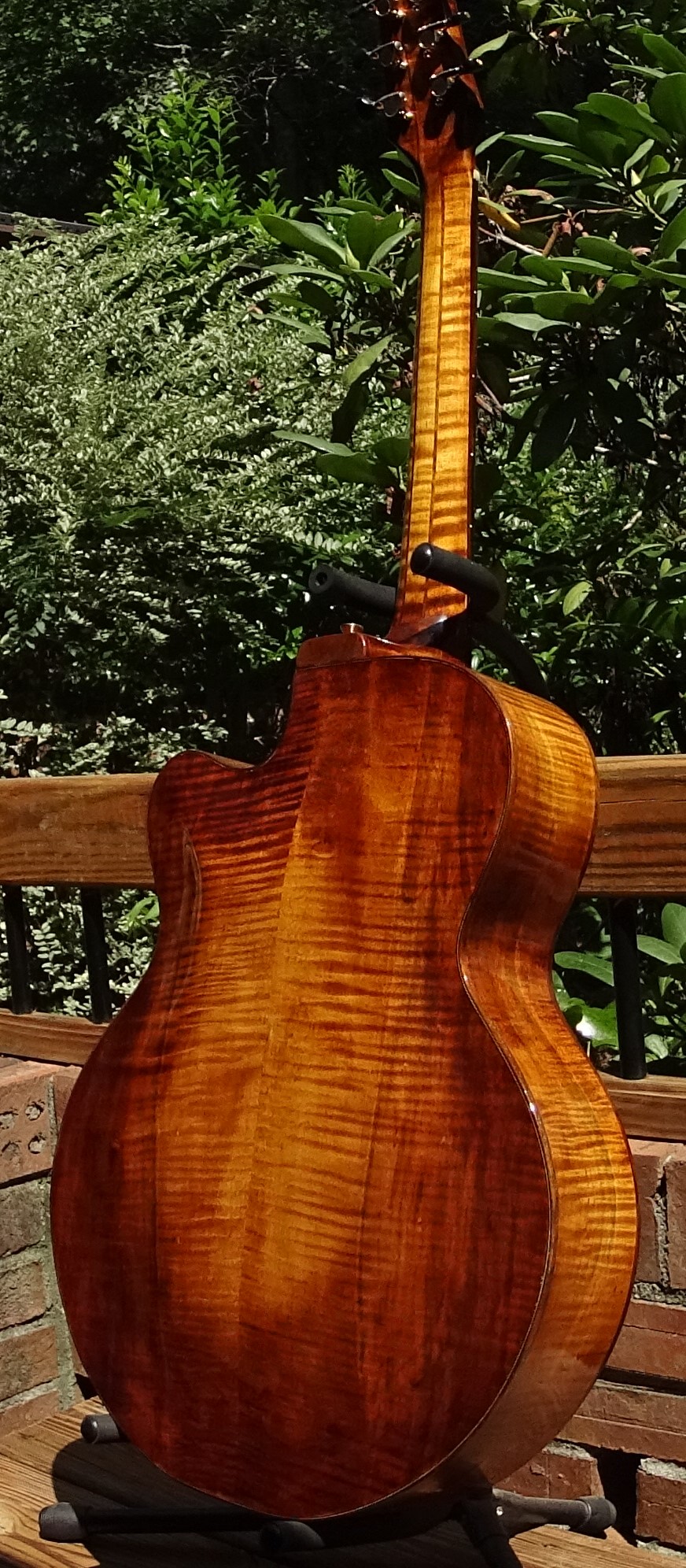 Latest Build: Carved Archtop with surface mounted full humbucker-n7-223-back-right-hd-jpg