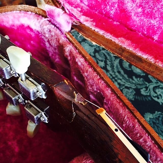 reverb seller denies repaired headstock-seslasejs3ml0ds0hhts-jpg