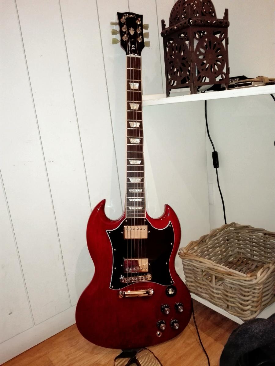 Why no love for the Gibson SG?-img_20161218_042710-01-jpg