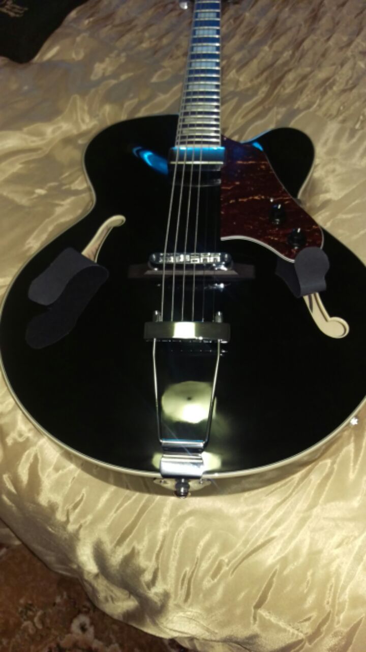 Archtop Feedback-ibanez-af71f-feedback-solution-open-jpg