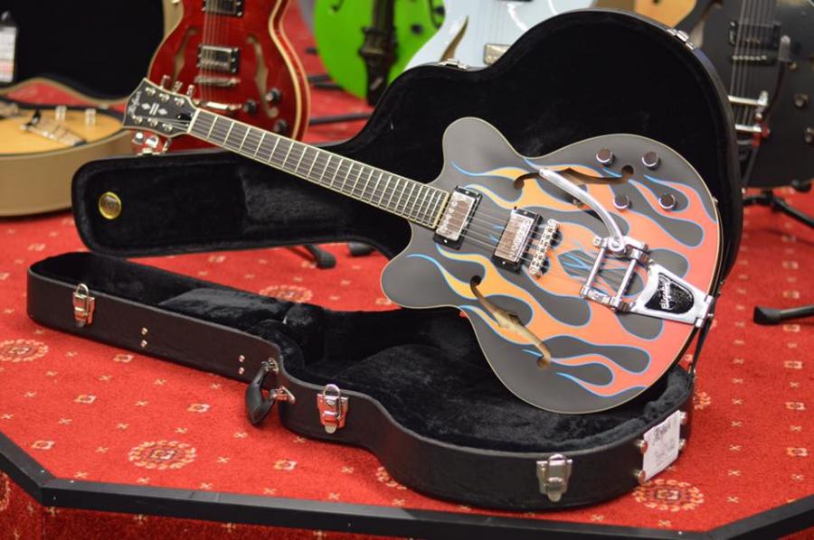 Thin jazz Guitar-16426304_1344908162195883_488550893058477269_n-jpg