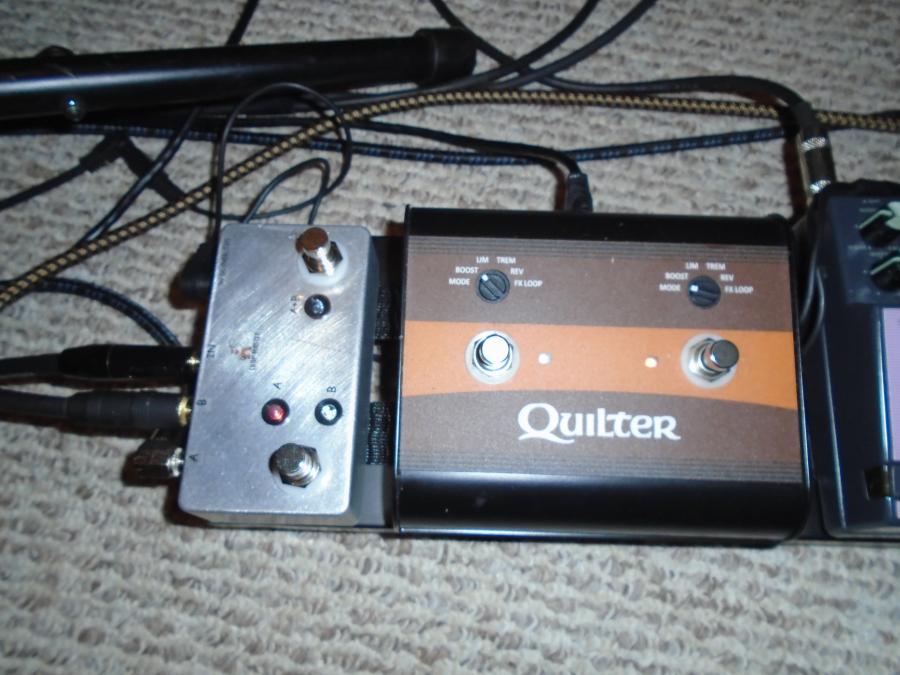 Looking for a small A-B Switcher Pedal-dsc03952-jpg
