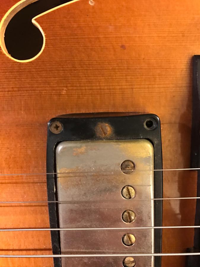 Cracks in 1970 Gibson L-5-img_0947-jpg