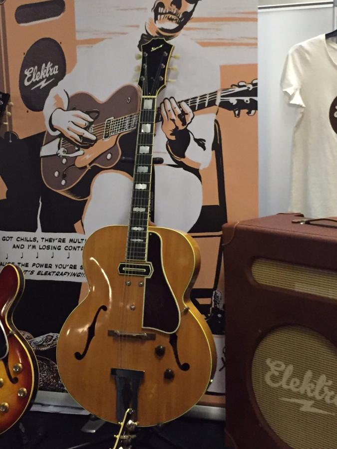 Netherlands guitar show today - pics-img_1804-jpg