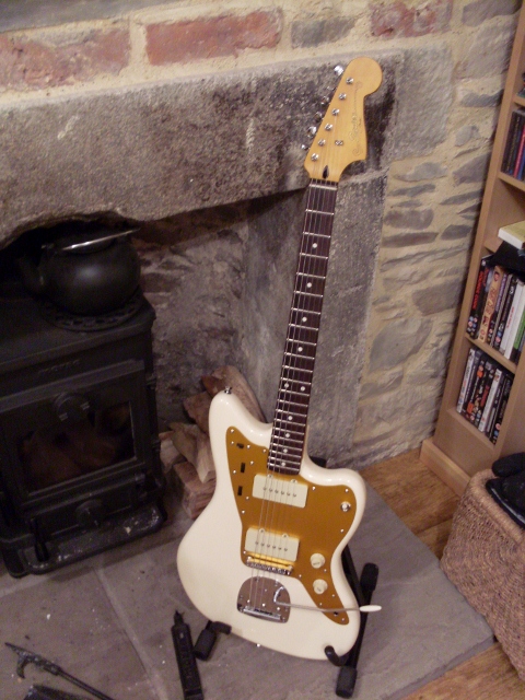 Does anybody use a Fender Jazzmaster for jazz?-sdc11277-480x640-jpg