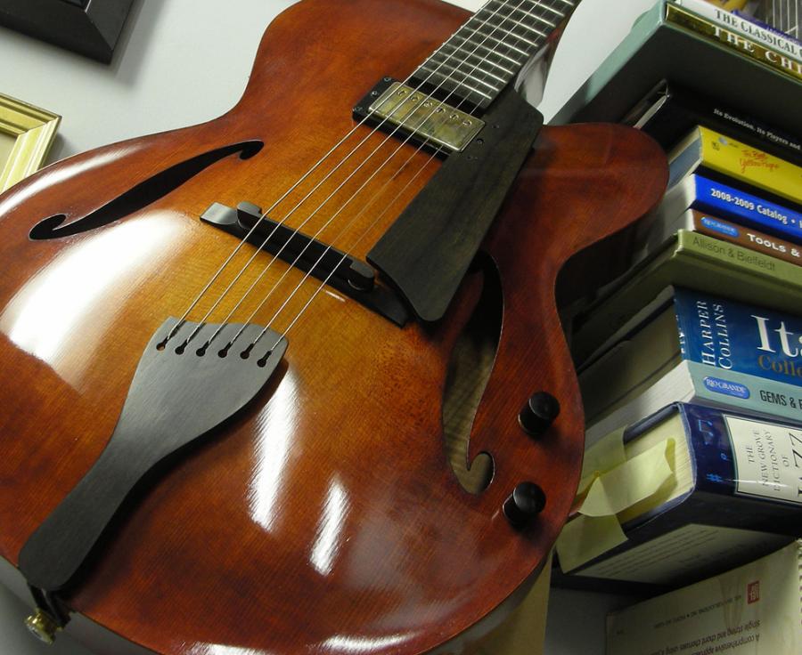Tom Bills archtop-bravoelite-fp-full3-jpg