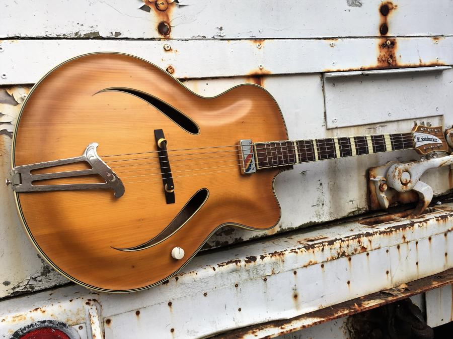 Roger Guitars-tonys-jazzbo-1-jpg