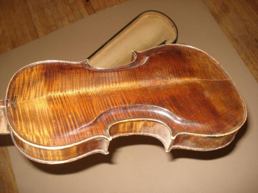 Roger Guitars-violin-arching-b1-jpg