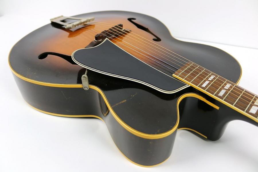 Variations in Gibson cutaway binding width.-kpnka524hntdjzp8hle5-jpg