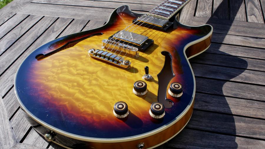 small bodied guitars - hollow and semi-hollow?-p1090076-jpg
