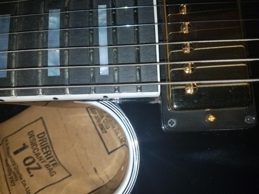 CME Memphis Gibson Lucille with a clear flaw-20171004_123242-jpg