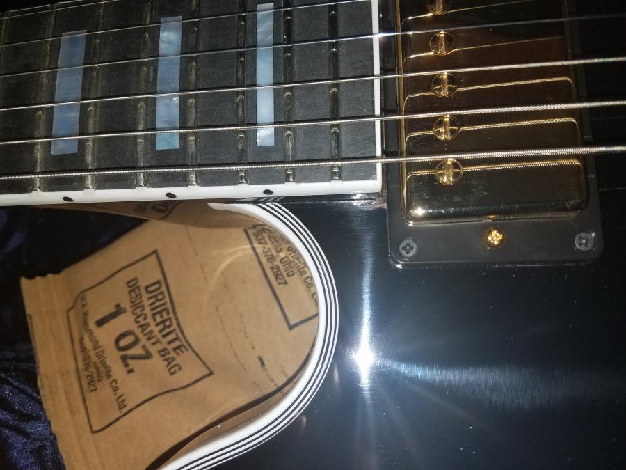 CME Memphis Gibson Lucille with a clear flaw-20171004_123256-jpg