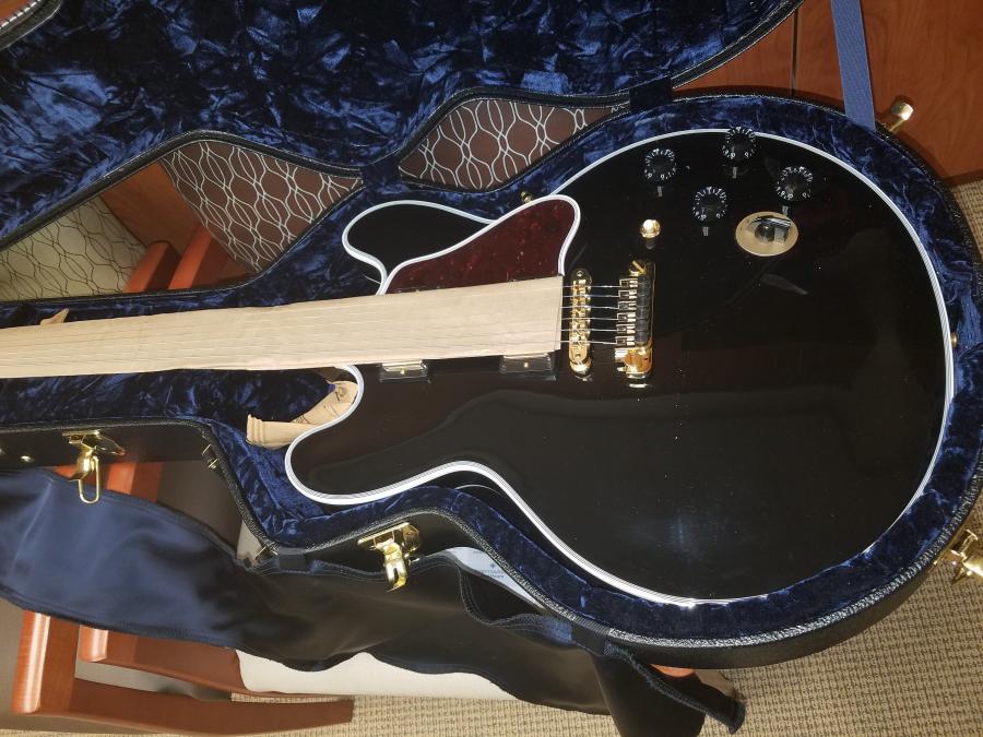 CME Memphis Gibson Lucille with a clear flaw-20171004_123018-jpg