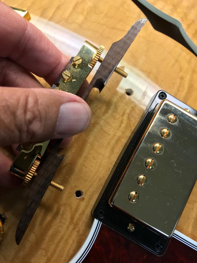 Gibson ES-275-pinnedabrbridge-jpg