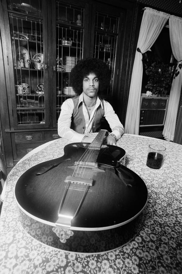 Is the Gibson L-5 worth the big bucks-gibsonl5andprince-jpg