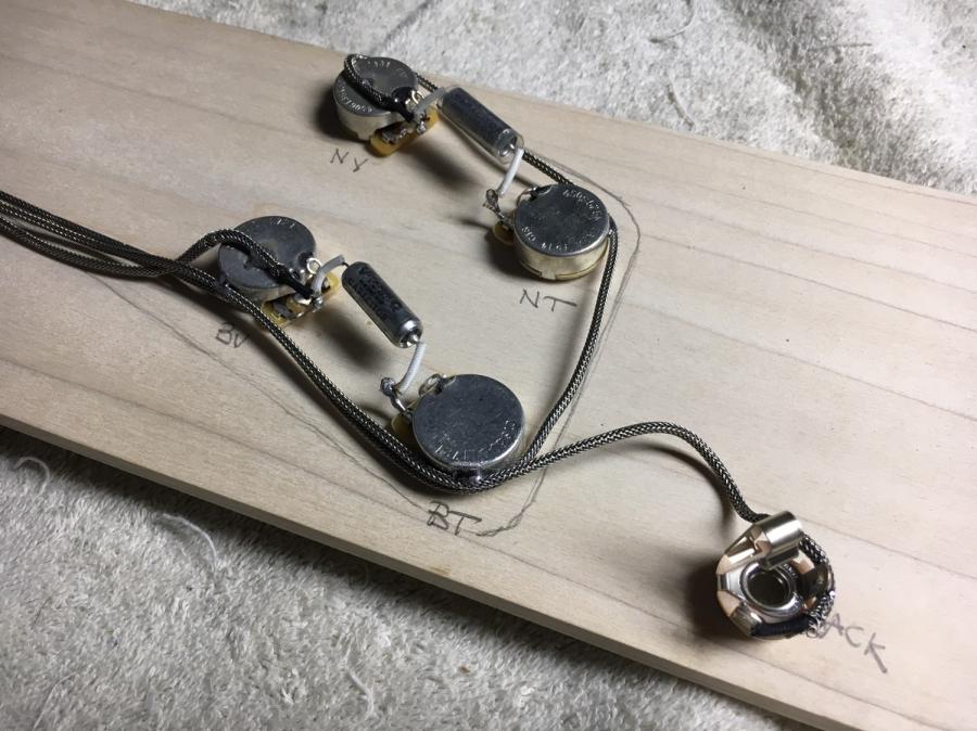 Rewiring a semi-hollow body guitar-img_9074-jpg