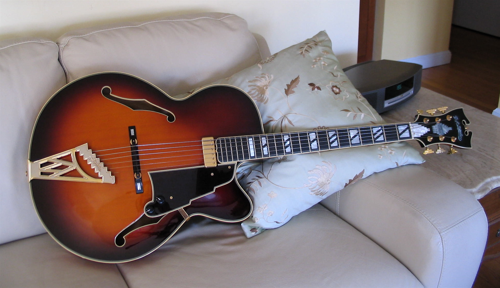 Jim Trigg's archtops-img_0241-jpg