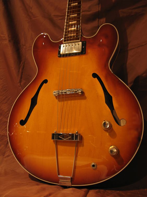 Seventy Seven Guitars-c8029cf2-6926-406e-bea0-b9c5574a1725-jpeg