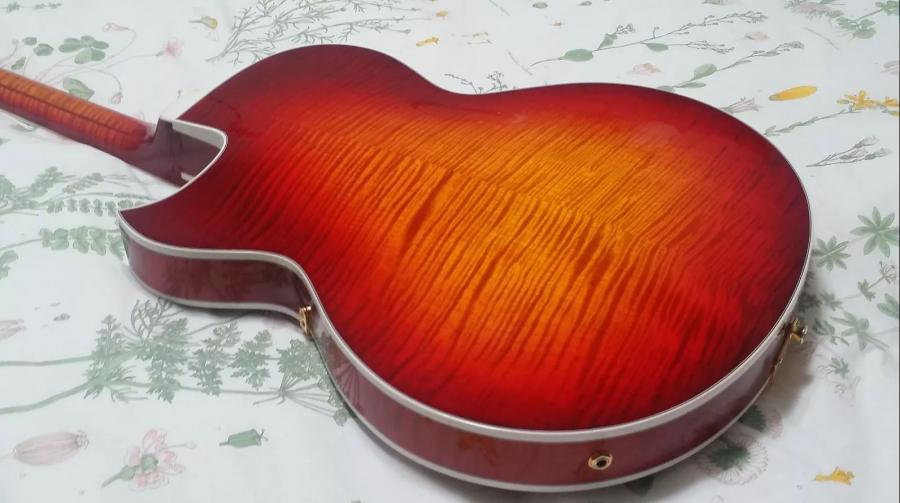 Heritage Golden Eagle thinline-2018-02-12-13_15_17-heritage-golden-eagle-custom-thin-custom-brock-burst-_-reverb-jpg