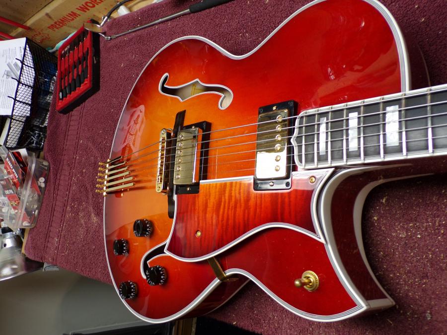 Incoming Heritage Golden Eagle Thinline