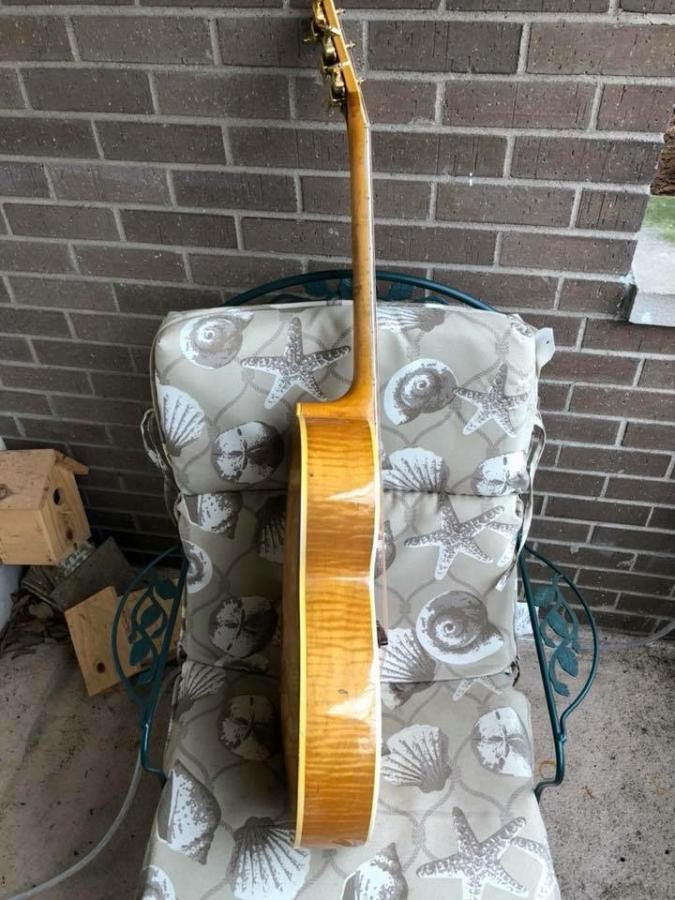 1940 Gibson L-5-5b5e91af-f298-4a2d-abd3-efb203af33f9-jpg