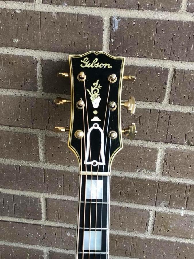 1940 Gibson L-5-85631bfa-dc88-45e7-92c2-a3282413c507-jpg