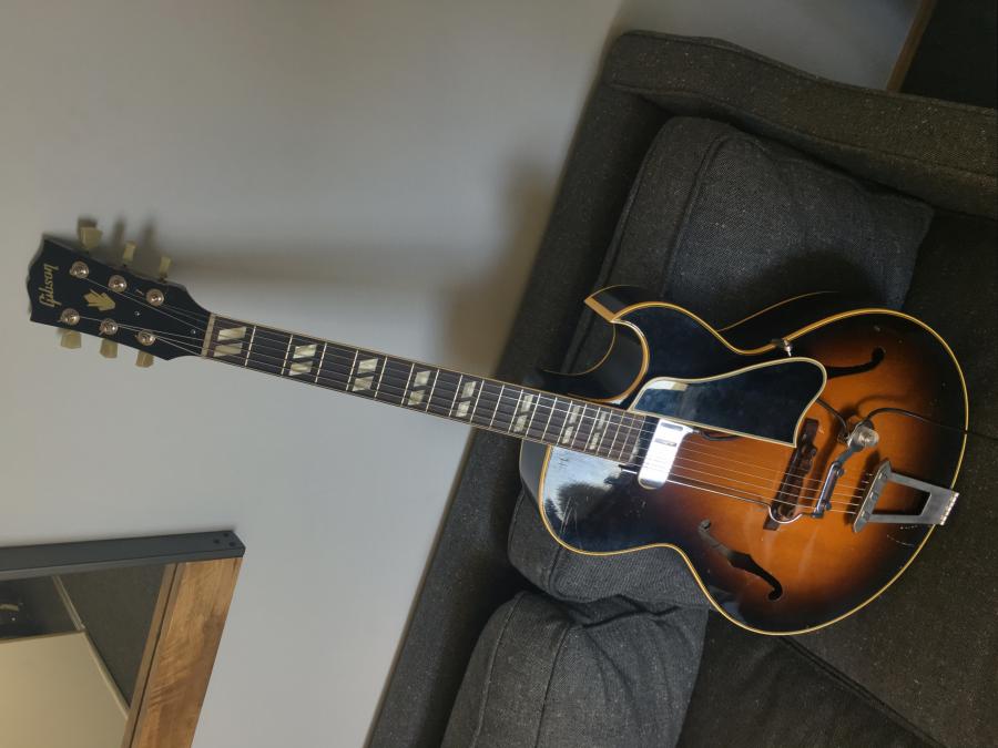 The Gibson L4c aka Zeppo Marx-9b129dd2-5a1a-402e-999d-8849de71b680-jpg
