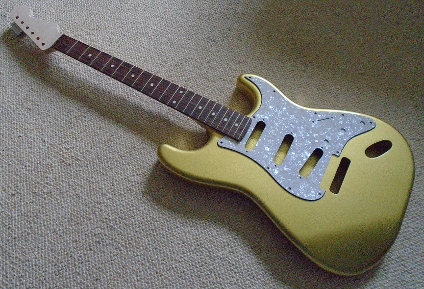 Gold strat partscaster build-006-jpg