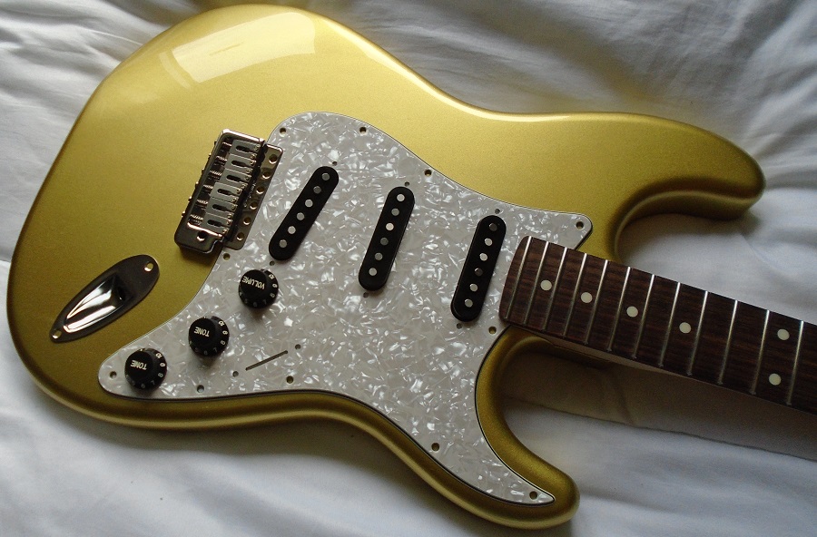 Gold strat partscaster build-009-jpg