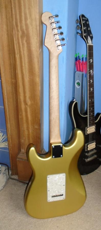 Gold strat partscaster build-039-jpg