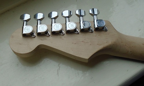 Gold strat partscaster build-042-jpg