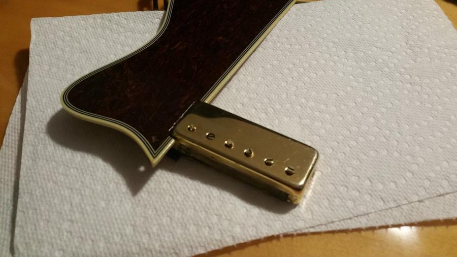 Something fell out of my archtop, can someone help identify this?-37918097_2021627917888946_7175452675738173440_n-jpg